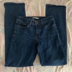 Levi shaping bootcut size 26